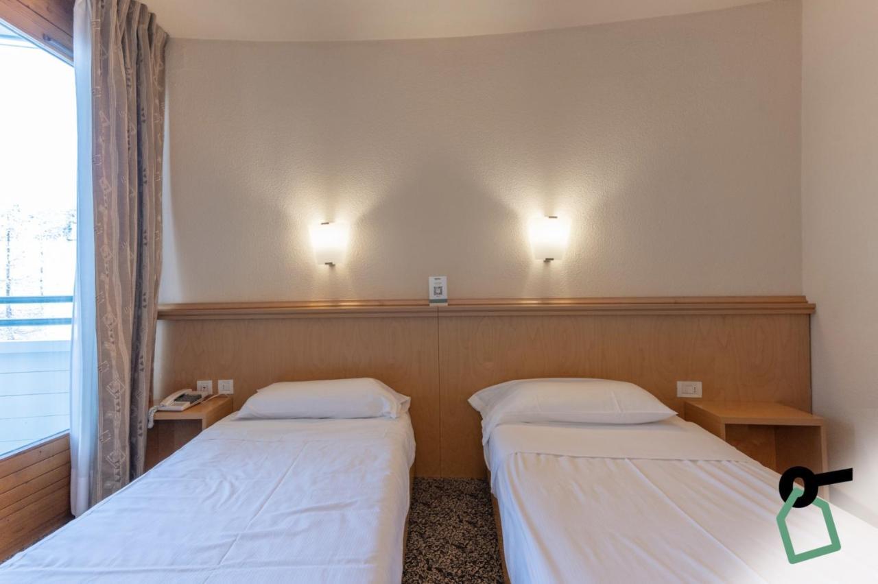 Hotiday Hotel セストリエーレ エクステリア 写真